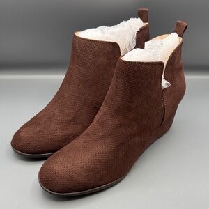 Journee Collection Women's Mylee Pull On Wedge Booties